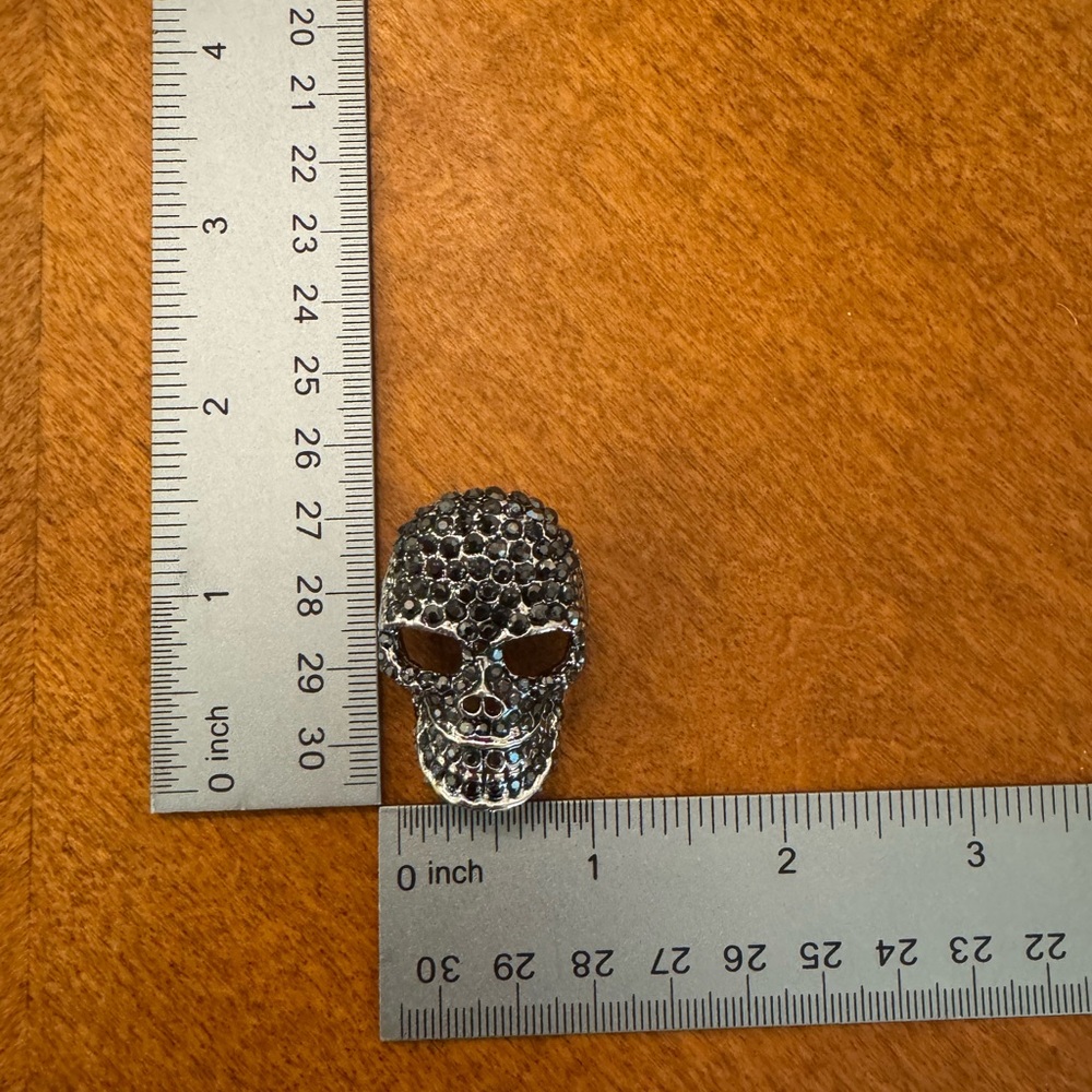 Crystal Skull Brooch j-125 - Picture 3 of 3